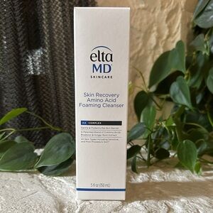 EltaMD Skin Recovery Foaming Cleanser - White